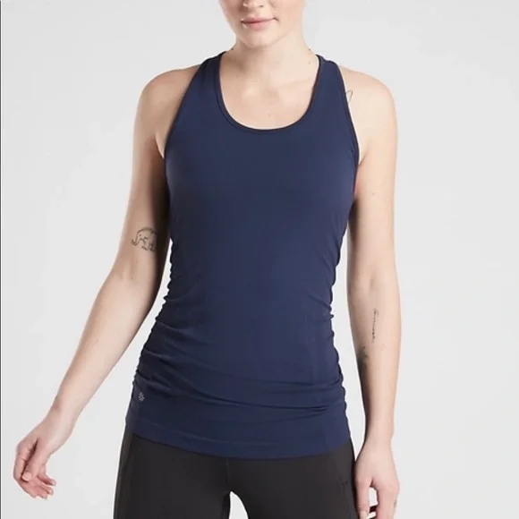 Athleta tank size medium. - Picture 9 of 12